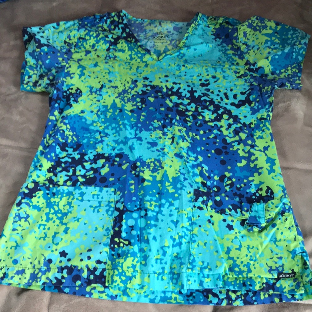 Scrub top